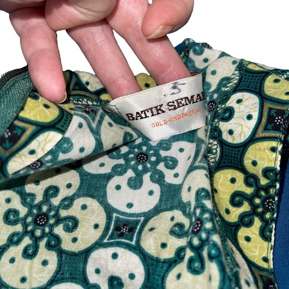 Batik Semar sleeveless top greens - Picture 4 of 4